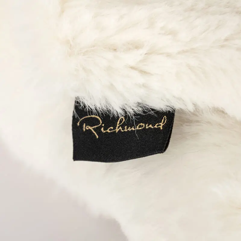 - Furry Blanket Nassim (White)