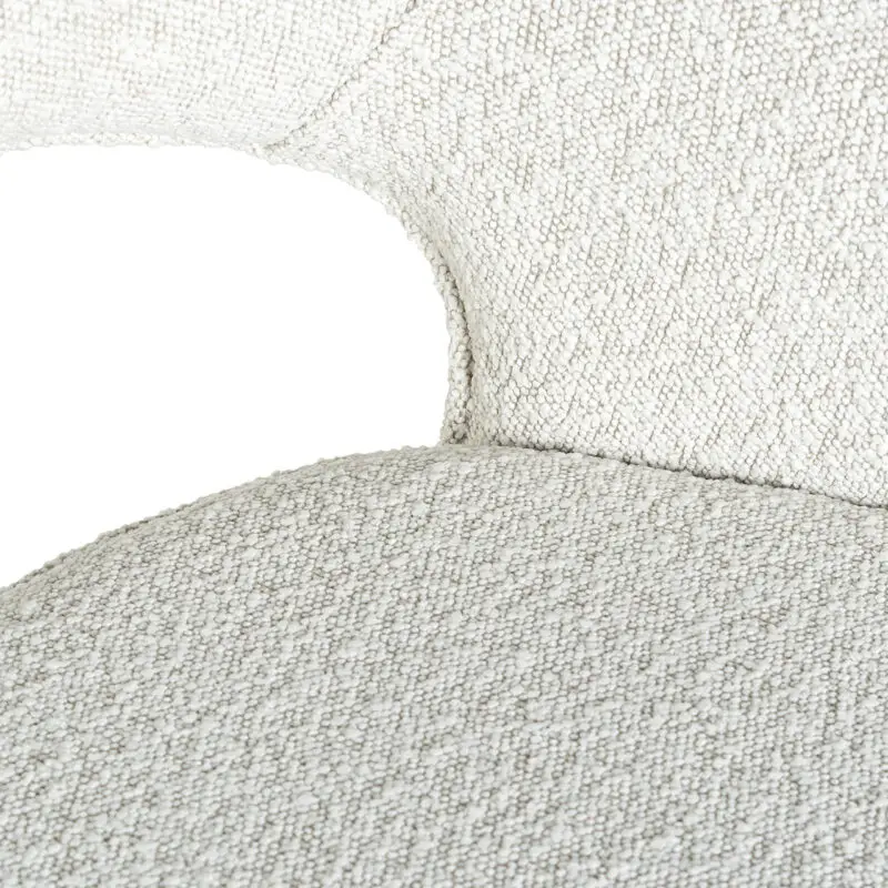 - Stoel Savoy white bouclé (Copenhagen 900 Bouclé White)