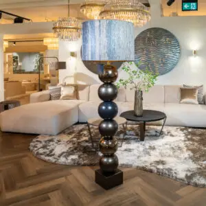 Vloerlamp Bilba – Stijlvol licht met een warme gloed