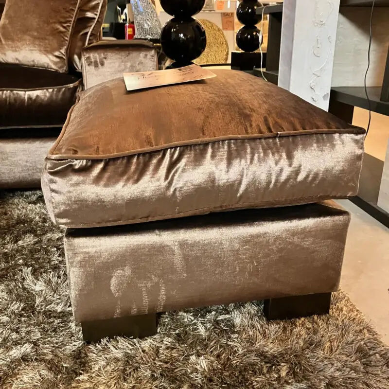 Hocker nameur outlet838