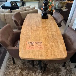 Eetkamertafel met spinpoot outlet844