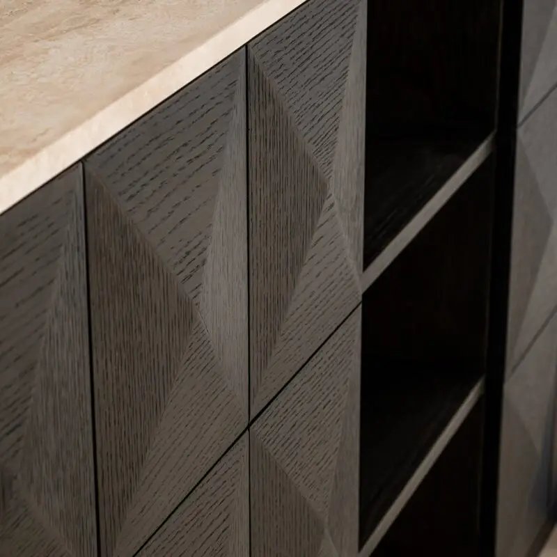 - Dressoir Claremont brown  4-doors 2-shelves