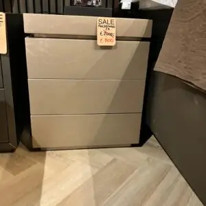 2 Nachtkastjes outlet904