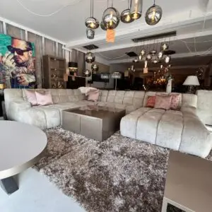 Beverly Hills bank showmodel outlet929