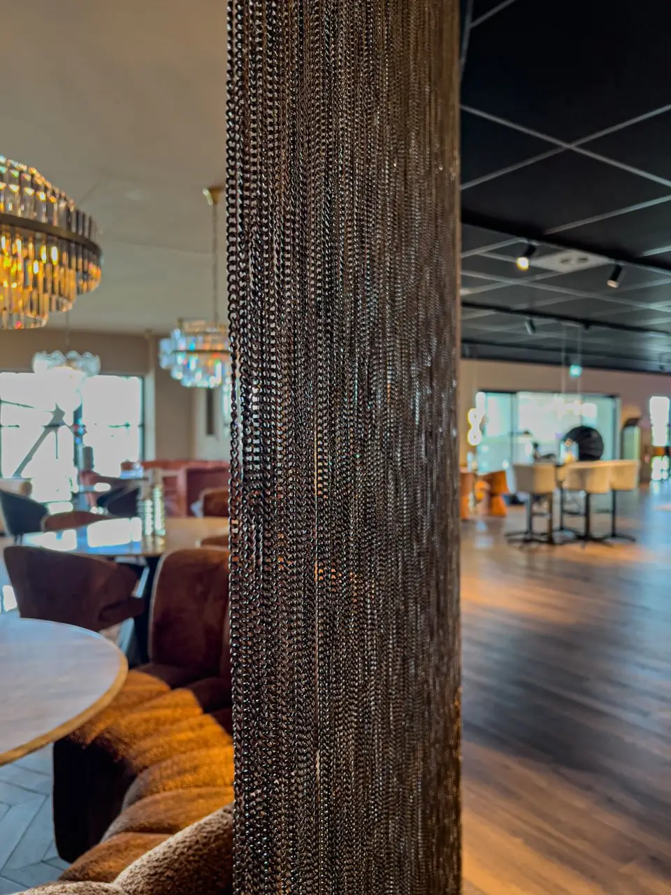 - Decoratief object Curtain gold chain