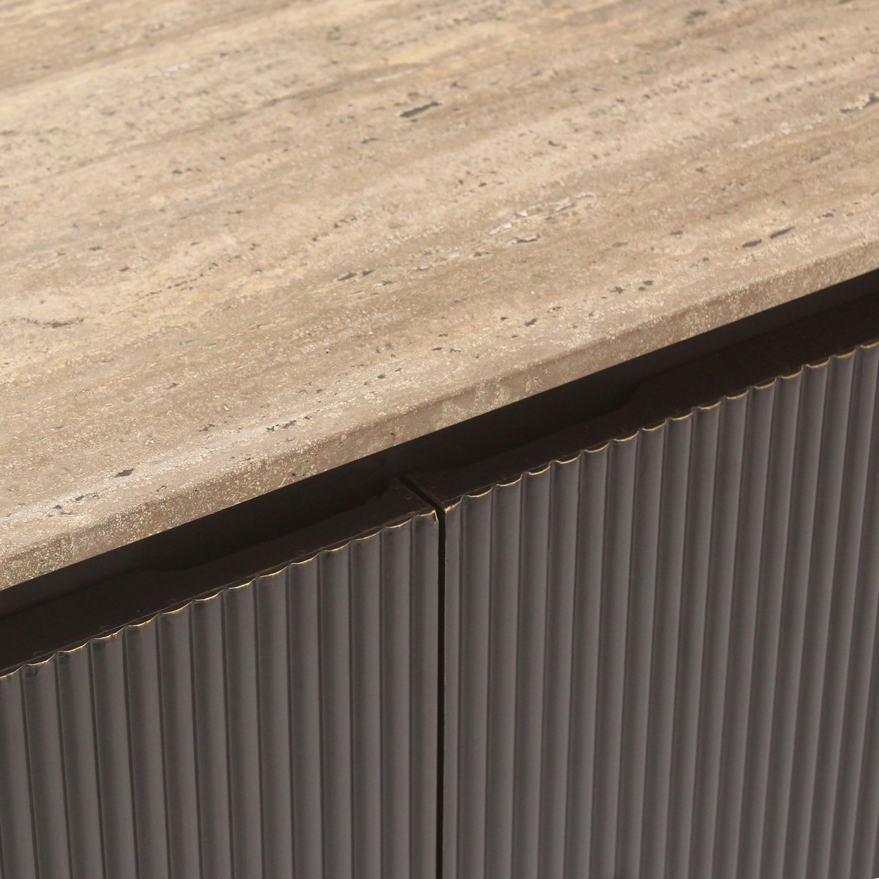 - Dressoir Russo brown 4-doors