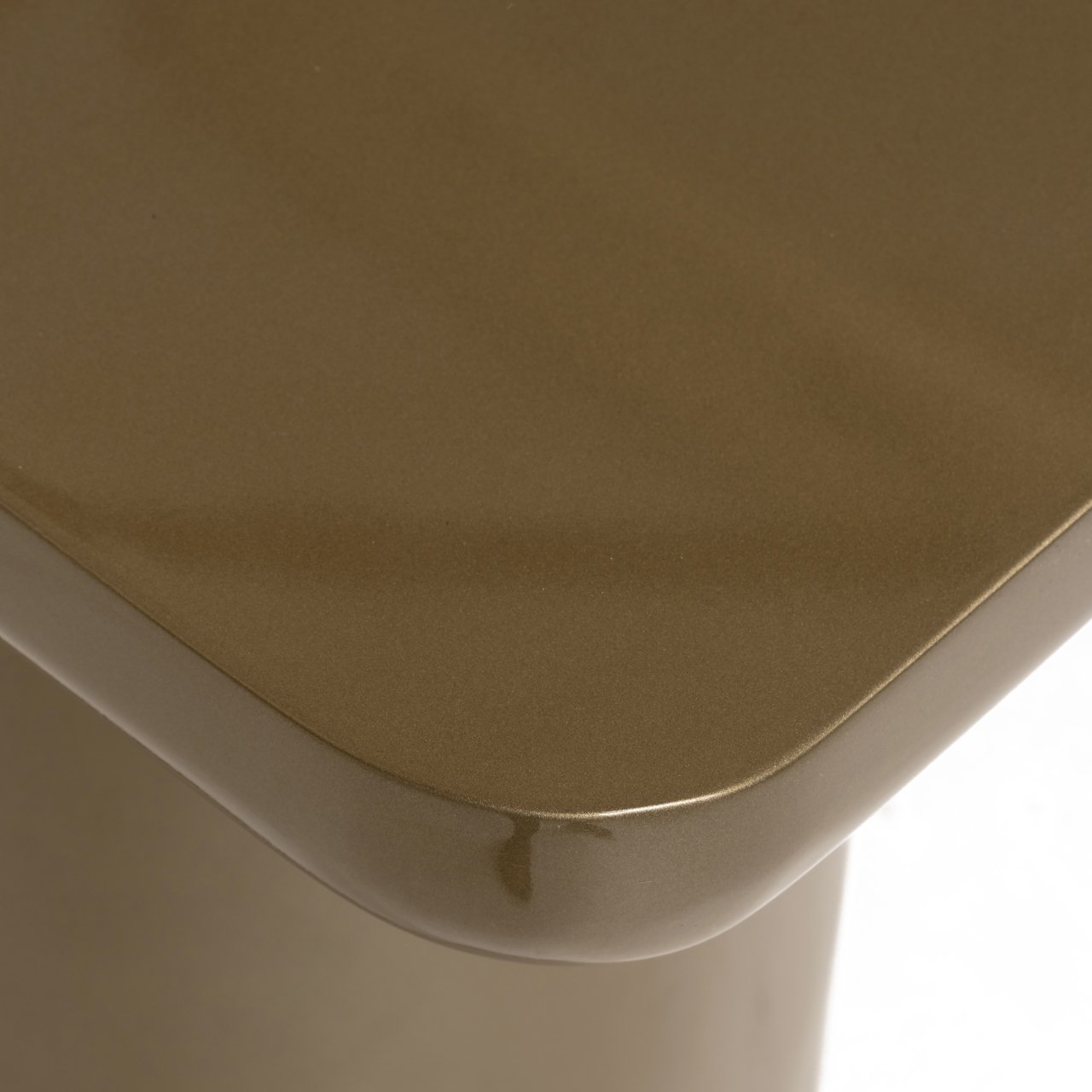 - Console Whisker gold