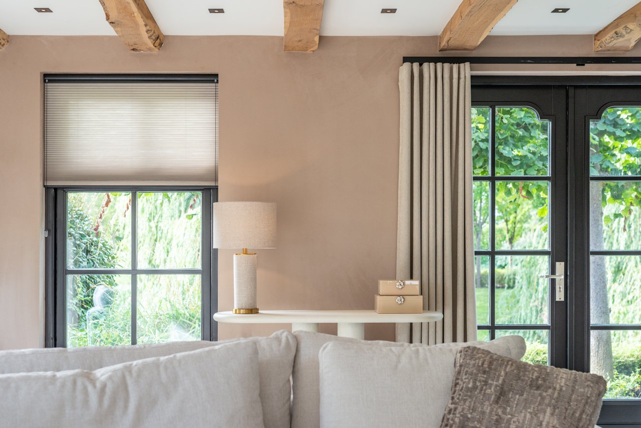 - Tafellamp Joline beige