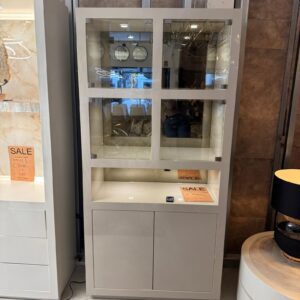 Vitrinekast met licht outlet995