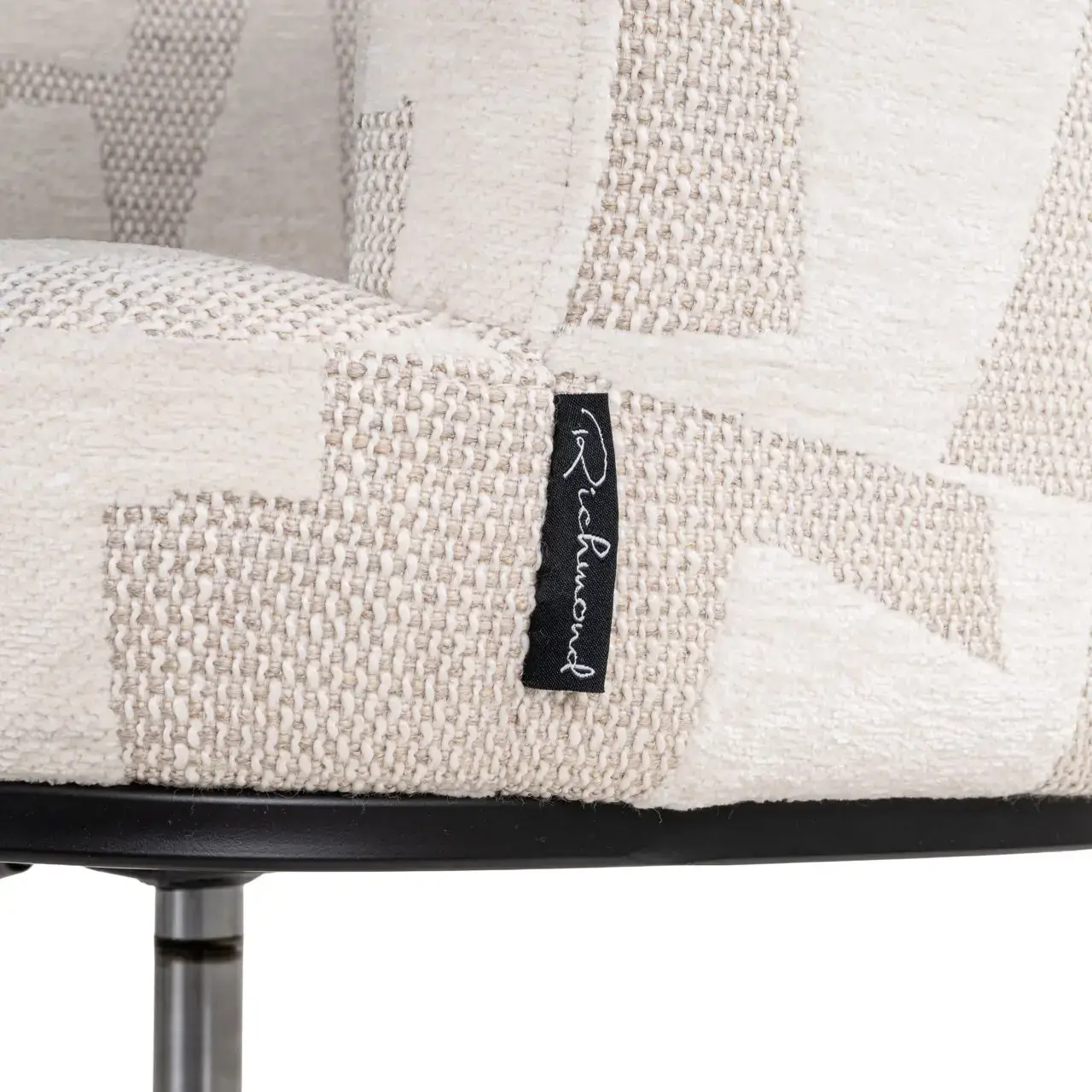 - Eetkamerstoel Rochenne beige graffic swivel on wheels