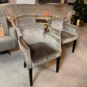 4 Eetkamer stoelen outlet011