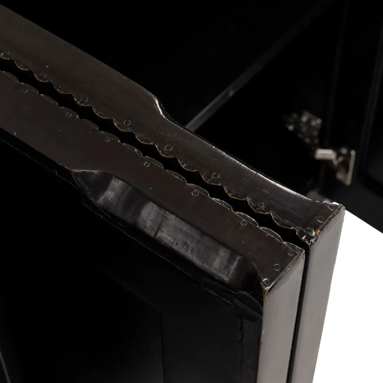 - Dressoir Russo ash brown 4-doors