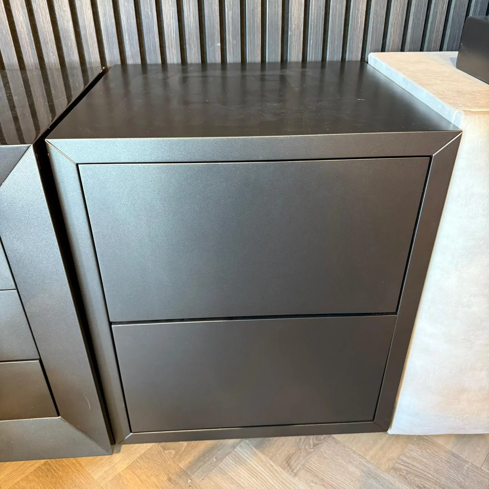 Nachtkastje outlet1124