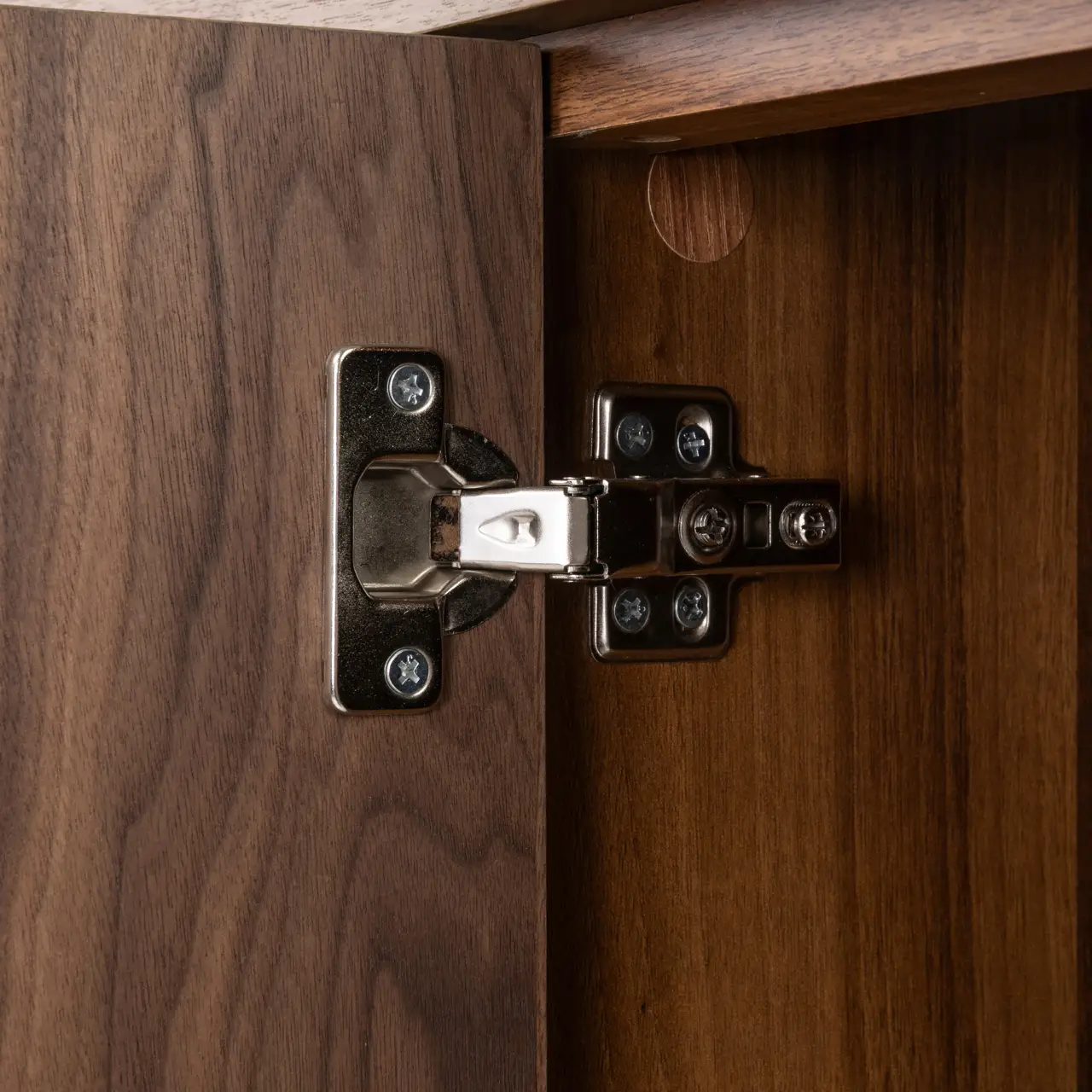 - Dressoir Windsor walnut