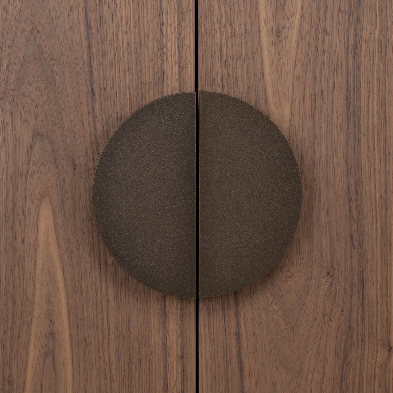 - Dressoir Windsor walnut