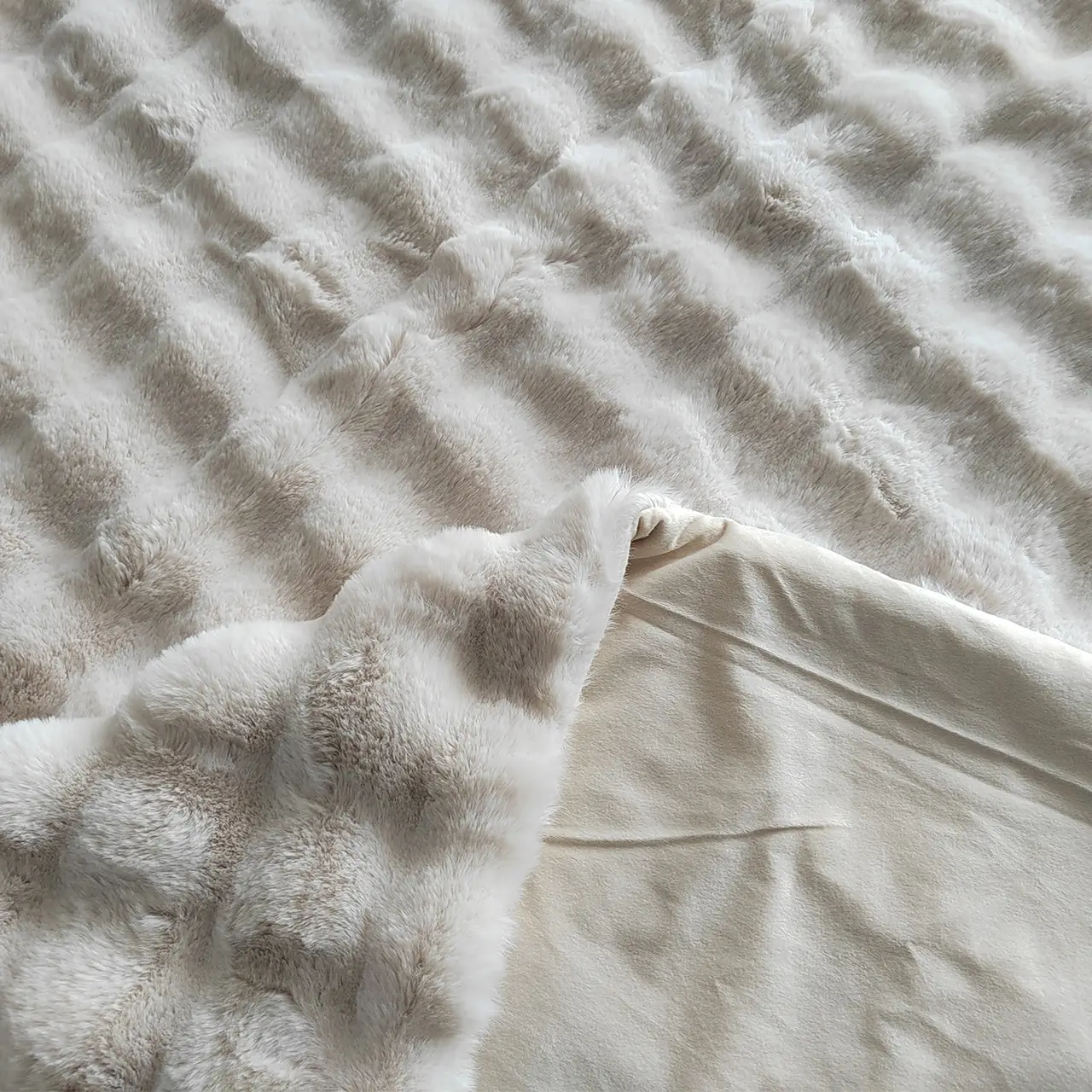 - Plaid Cosy Fluff cream 200x300