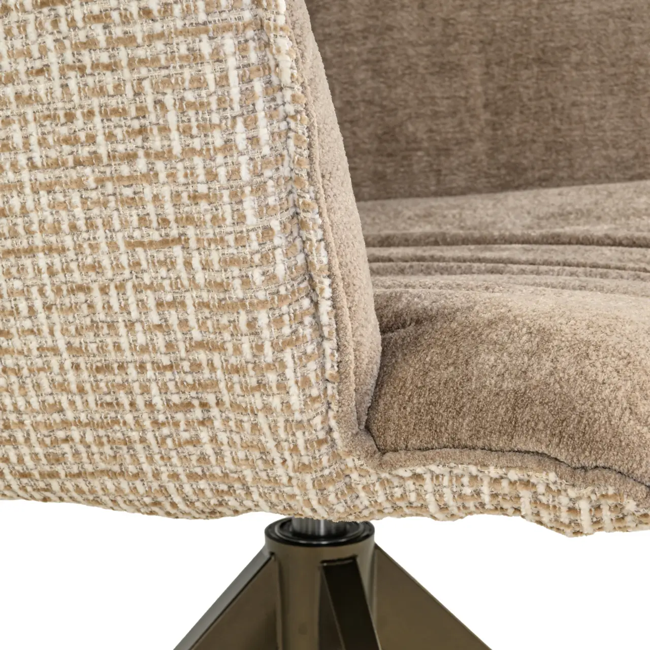 - Eetkamerstoel Chase cream blockweave swivel